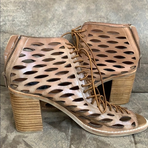 Jeffrey Campbell vintage lace up booties!! - Picture 2 of 5